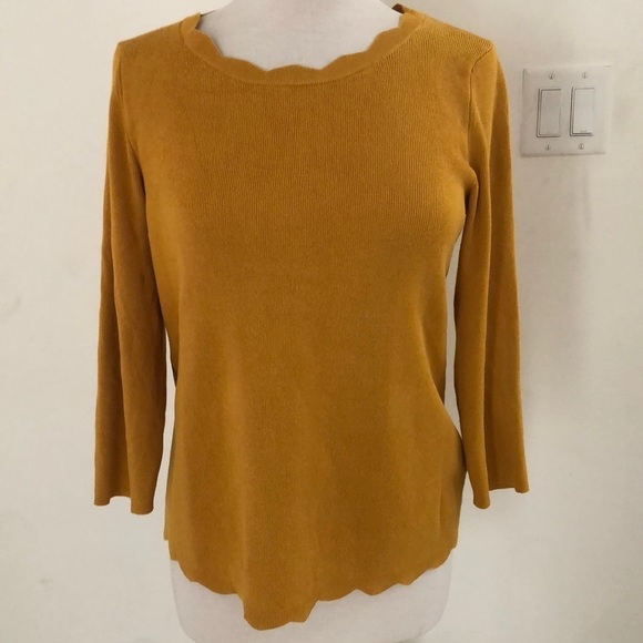 Cable & Gauge Yellow Scallop Edge Long Sleeved Sweater Large - Picture 1 of 8